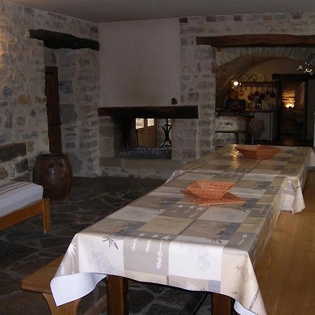 La Bergerie Bed & Breakfast Sainte-Eulalie-de-Cernon Exterior photo